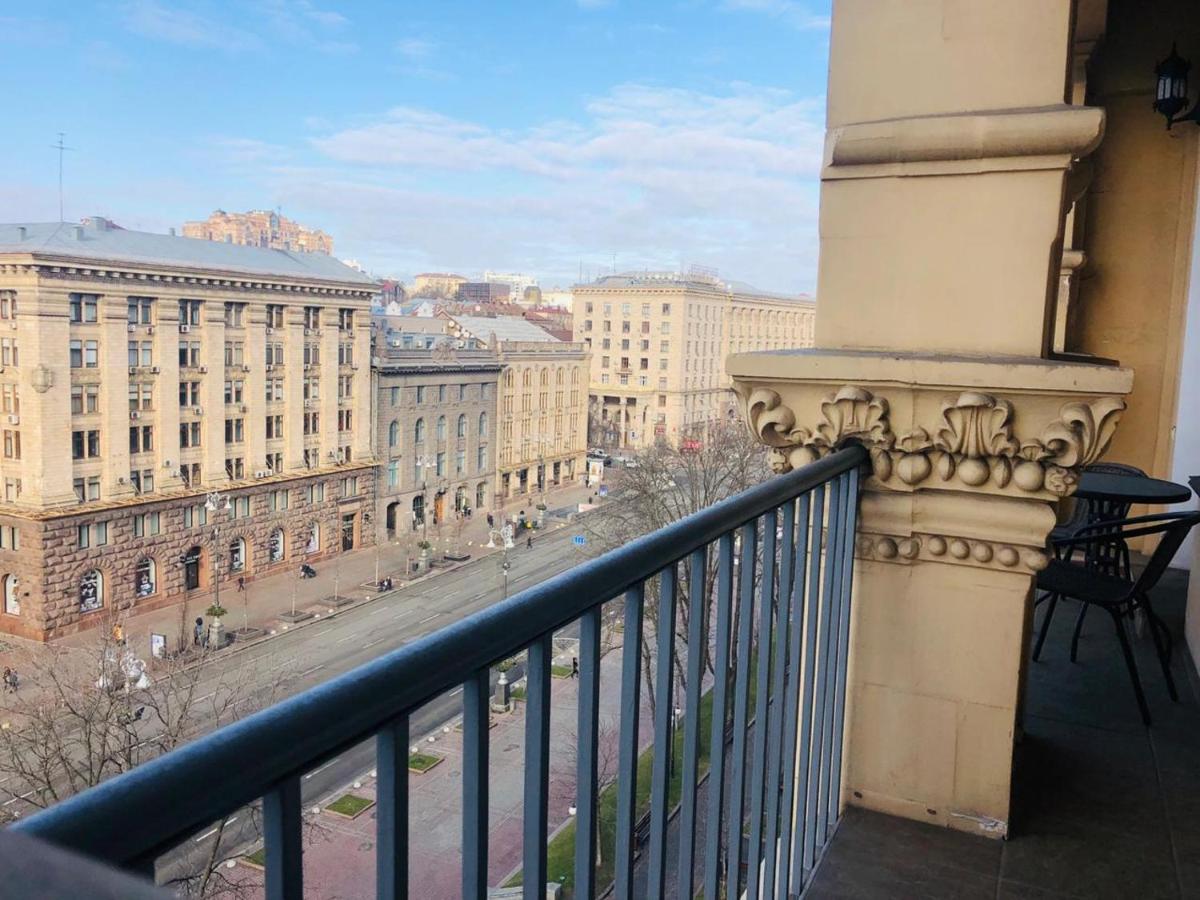 Amazing View Of Khreshchatyk! เคียฟ ภายนอก รูปภาพ